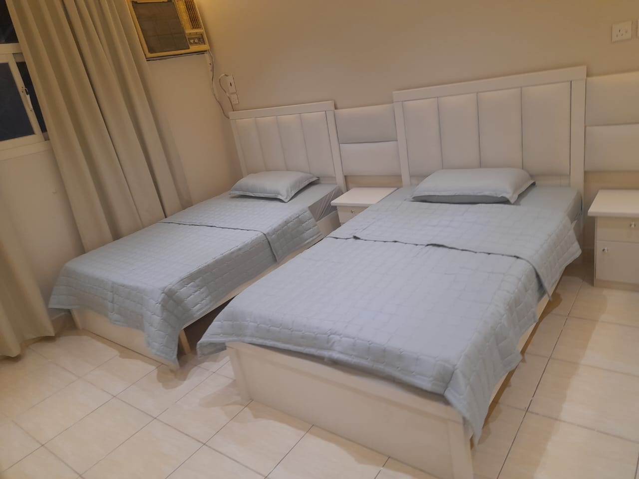 7c4d9a62-7a64-4bb8-bd04-738cc3a68a4cغرف نوم الياسمين.jpg